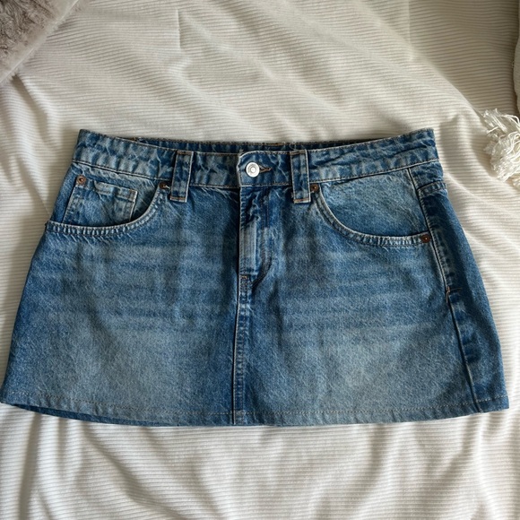 Stradivarius Blue Denim Mini Skirt - Picture 1 of 2